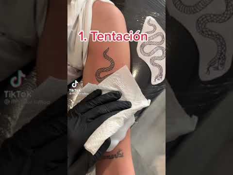 Significado del tatuaje de serpiente en el brazo