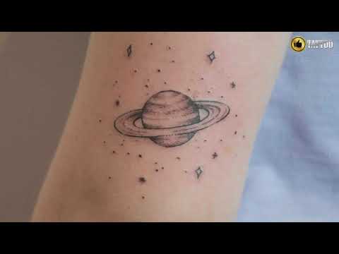 Significado del tatuaje de planeta Saturno