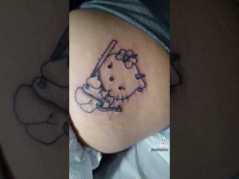 Significado del tatuaje de Hello Kitty
