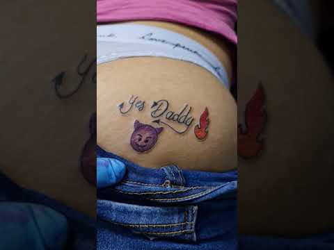 Significado del tatuaje "Yes Daddy"